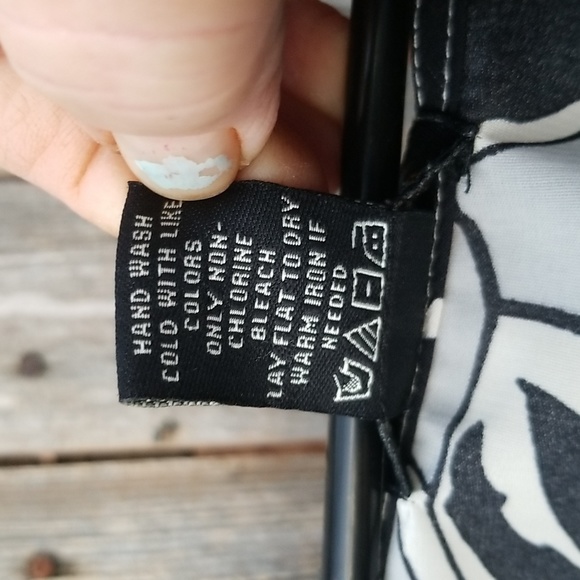 VINTAGE Y2K 90S BCBG MAXAZRIA MEDIUM FLORAL ART PRINT BLOUSE ROMANTIC SLEEVE - Picture 9 of 9